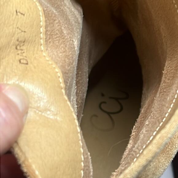 Ccocci Darby Slouchy Block Heel Tan Faux Suede Boot Round Toe Women's Size 7  :) - Picture 8 of 8